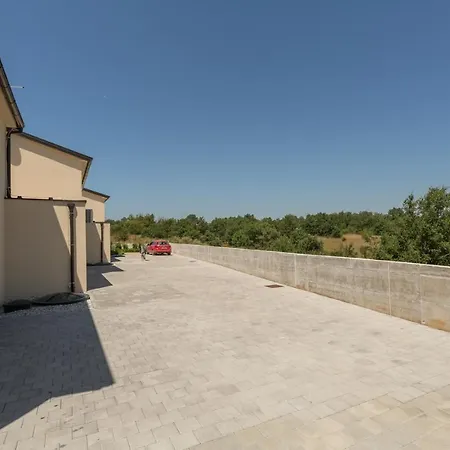 Lanterna 2 By Seeadria Agency Tar-Vabriga